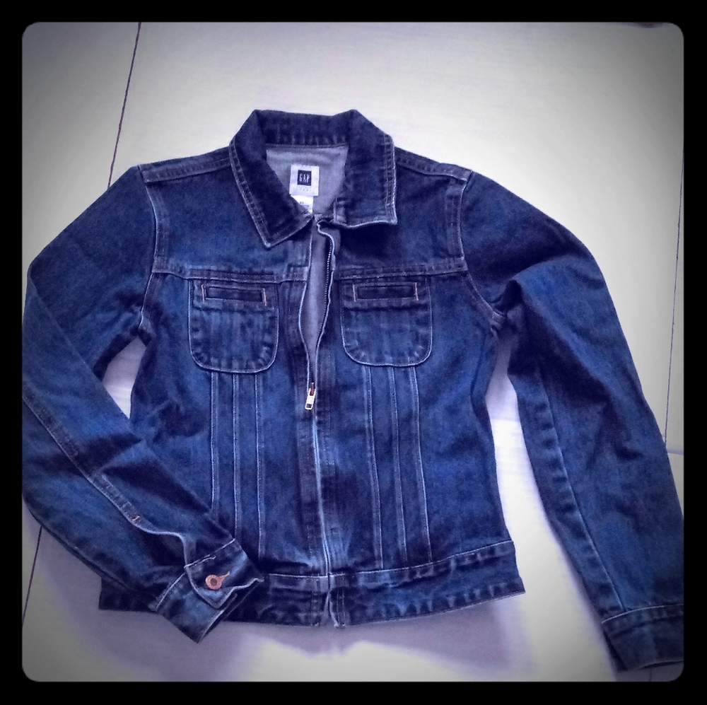 🍍2/$20🍍zip up denim jacket from GAP - Picture 1 of 4